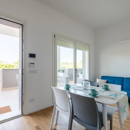 Maison Blaesia - Beachfront Modern Sea Loft شقة