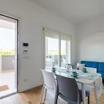 Maison Blaesia - Beachfront Modern Sea Loft Lejlighed