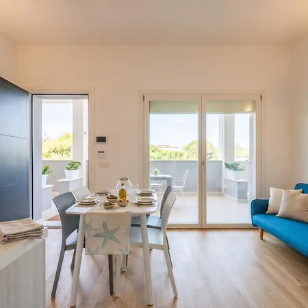 Maison Blaesia - Beachfront Modern Sea Loft Διαμέρισμα